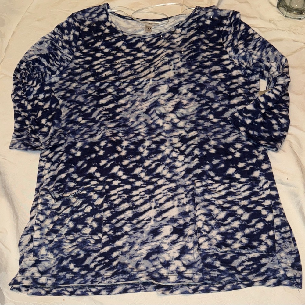 Thomas & Olivia  Stylish Navy and White Patterned Blouse